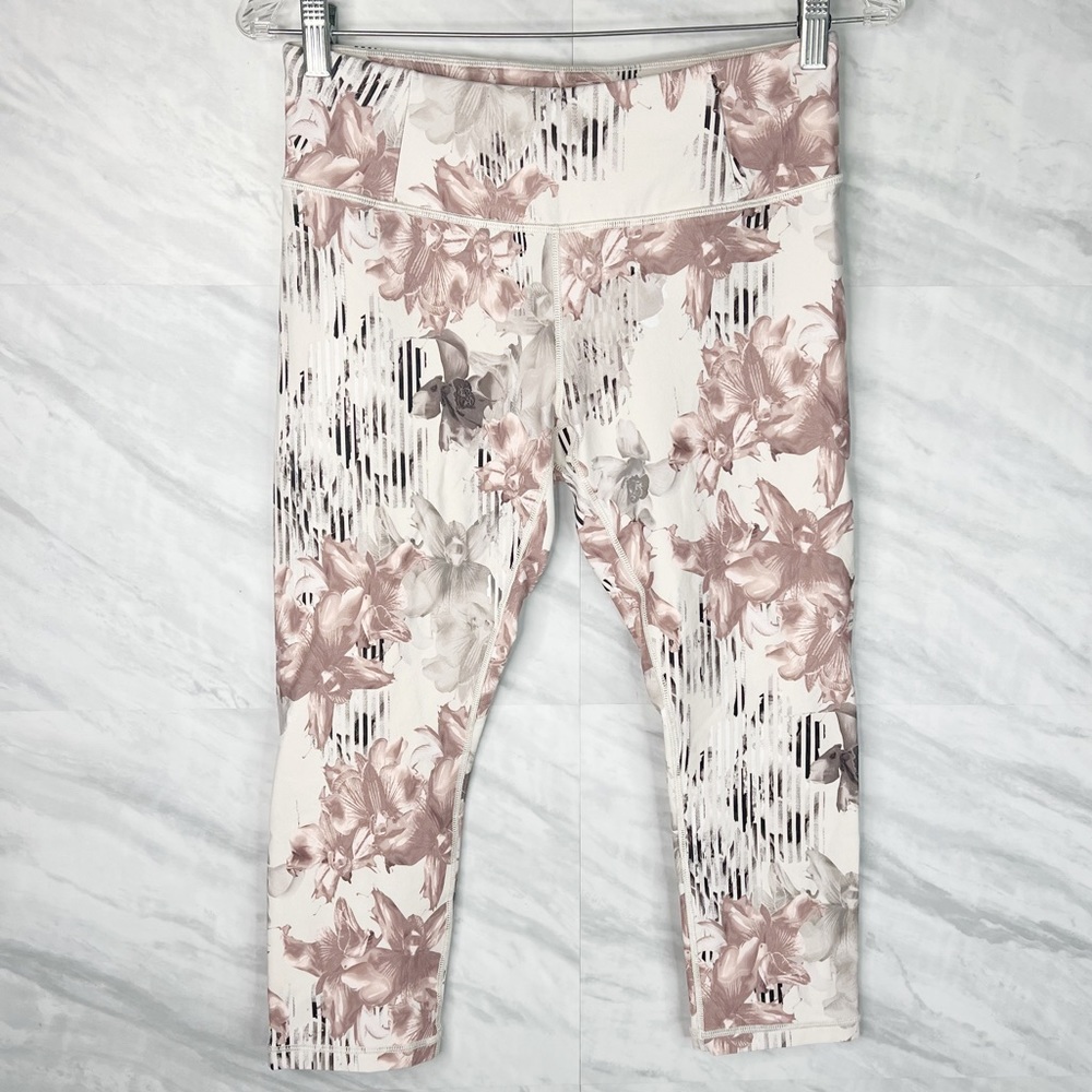 CALIA by Carrie Underwood Crop Legging Medium